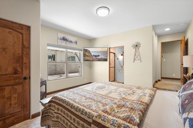 6735 Corrales Road, Corrales, NM 87048