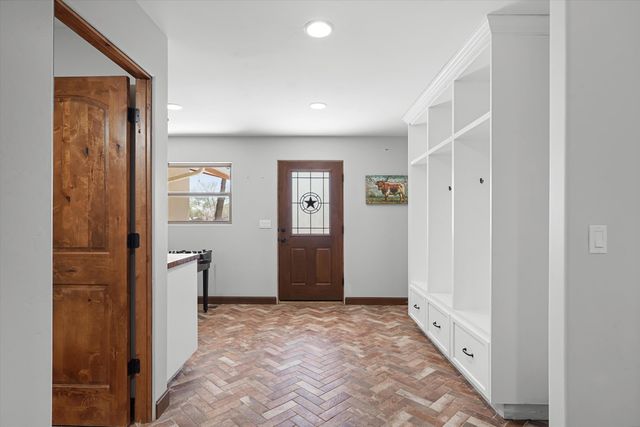 6735 Corrales Road, Corrales, NM 87048