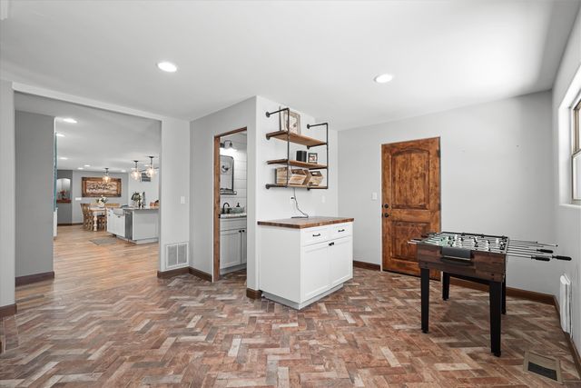 6735 Corrales Road, Corrales, NM 87048