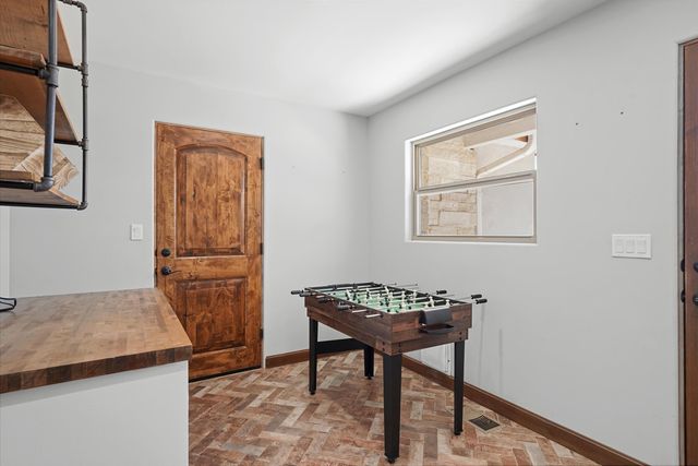 6735 Corrales Road, Corrales, NM 87048