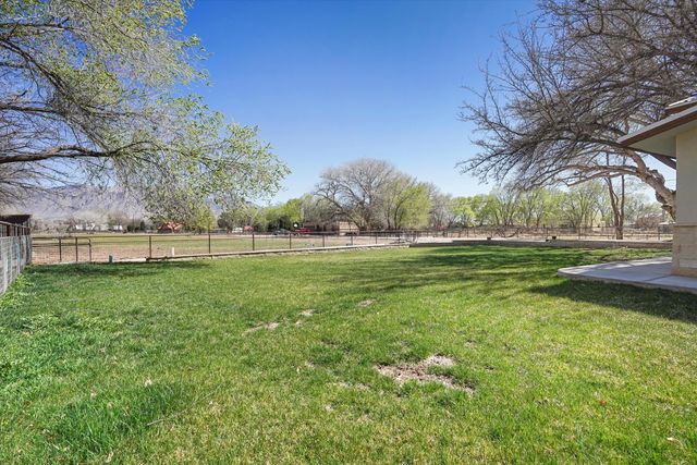 6735 Corrales Road, Corrales, NM 87048