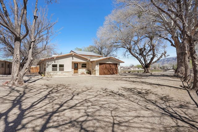 6735 Corrales Road, Corrales, NM 87048