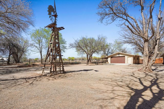 6735 Corrales Road, Corrales, NM 87048