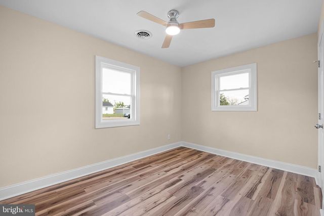 22 MEMORIAL DR, New Castle, DE 19720