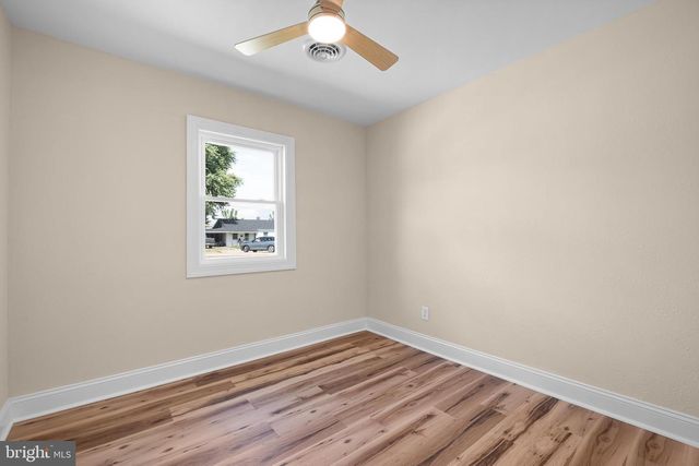 22 MEMORIAL DR, New Castle, DE 19720