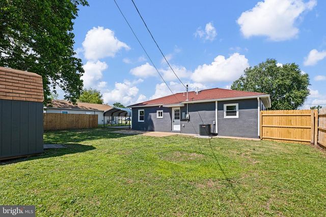 22 MEMORIAL DR, New Castle, DE 19720