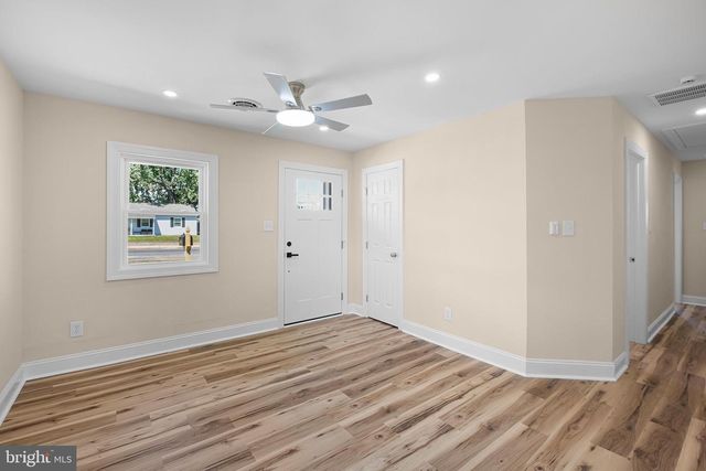 22 MEMORIAL DR, New Castle, DE 19720