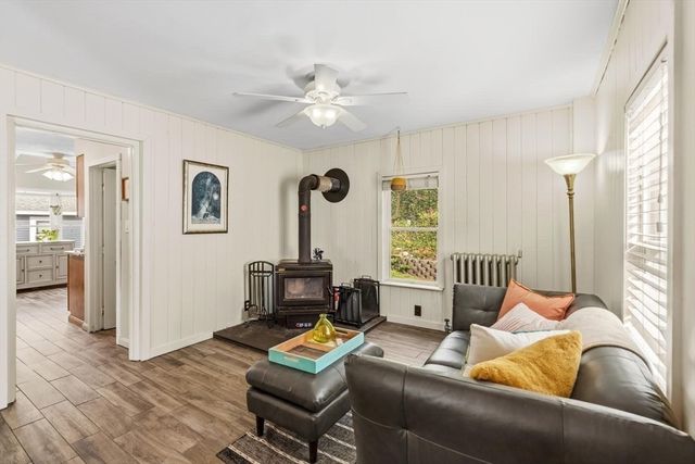 29 Woodlawn St, Lynn, MA 01904
