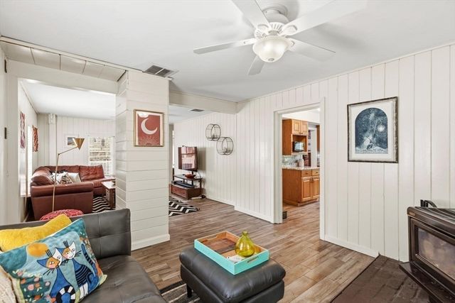 29 Woodlawn St, Lynn, MA 01904