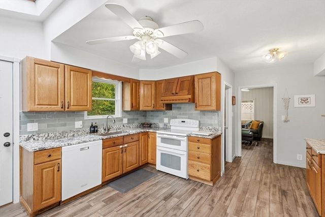 29 Woodlawn St, Lynn, MA 01904