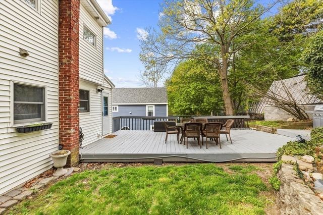 29 Woodlawn St, Lynn, MA 01904