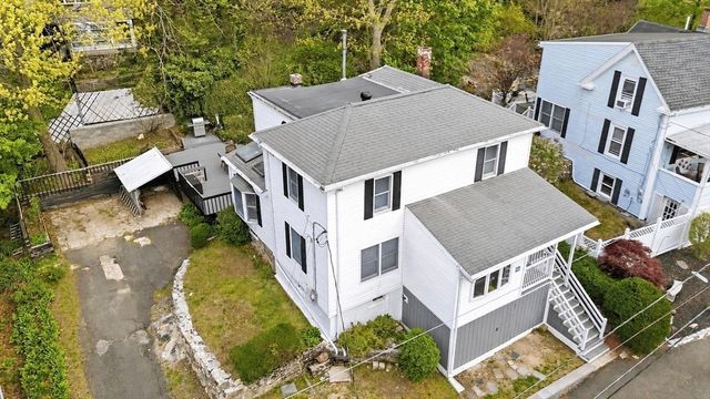 29 Woodlawn St, Lynn, MA 01904
