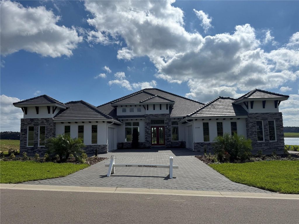 35588 FARMVIEW ROAD, Dade City, FL 33525