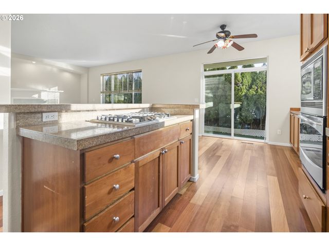 490 Ne 64TH Way, Hillsboro, OR 97124