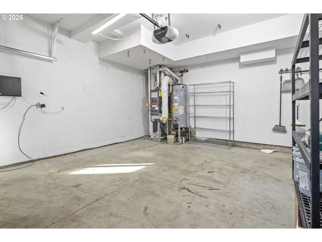 490 Ne 64TH Way, Hillsboro, OR 97124