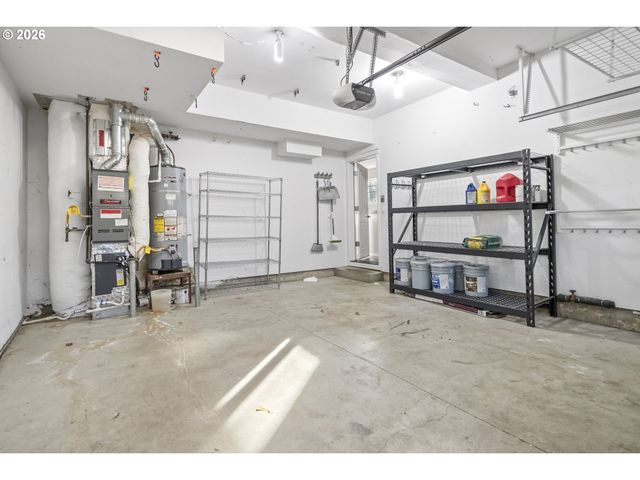 490 Ne 64TH Way, Hillsboro, OR 97124