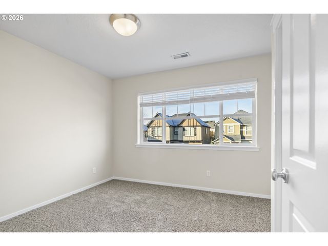 490 Ne 64TH Way, Hillsboro, OR 97124