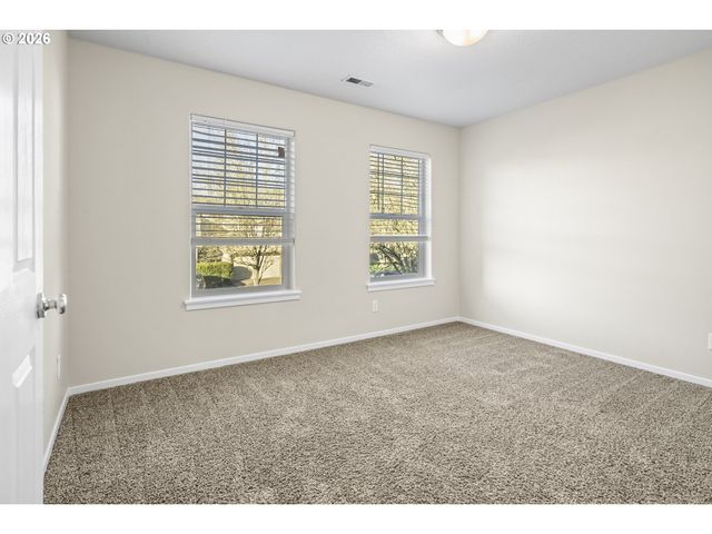 490 Ne 64TH Way, Hillsboro, OR 97124