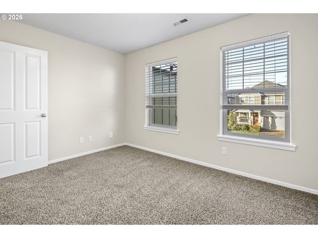 490 Ne 64TH Way, Hillsboro, OR 97124