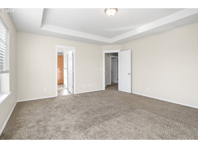 490 Ne 64TH Way, Hillsboro, OR 97124