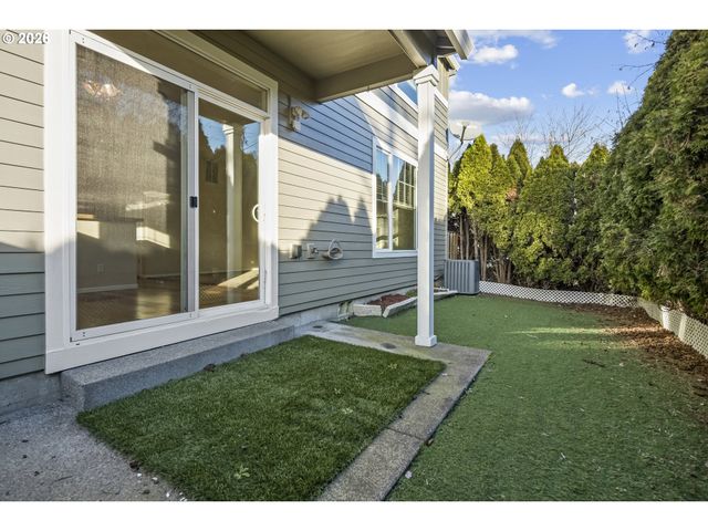 490 Ne 64TH Way, Hillsboro, OR 97124