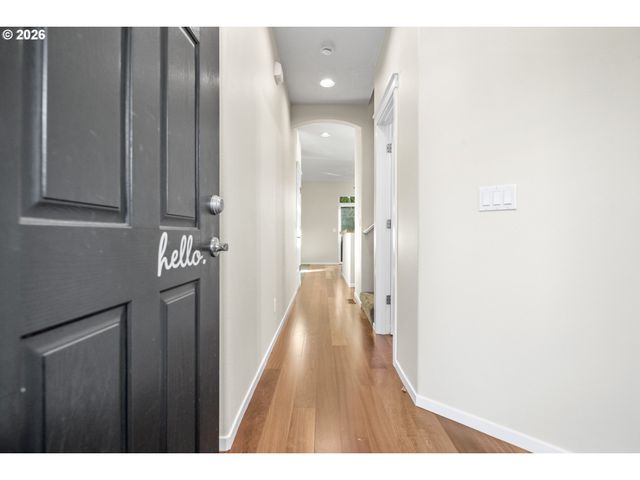 490 Ne 64TH Way, Hillsboro, OR 97124