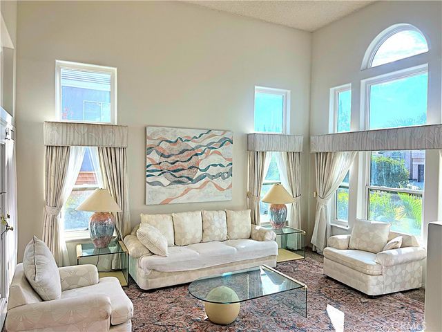 42205 Round Hill Drive, Lancaster, CA 93536