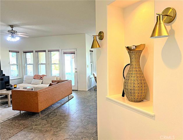 42205 Round Hill Drive, Lancaster, CA 93536