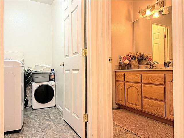 42205 Round Hill Drive, Lancaster, CA 93536