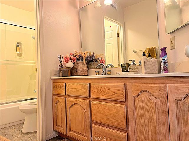 42205 Round Hill Drive, Lancaster, CA 93536