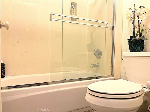 42205 Round Hill Drive, Lancaster, CA 93536