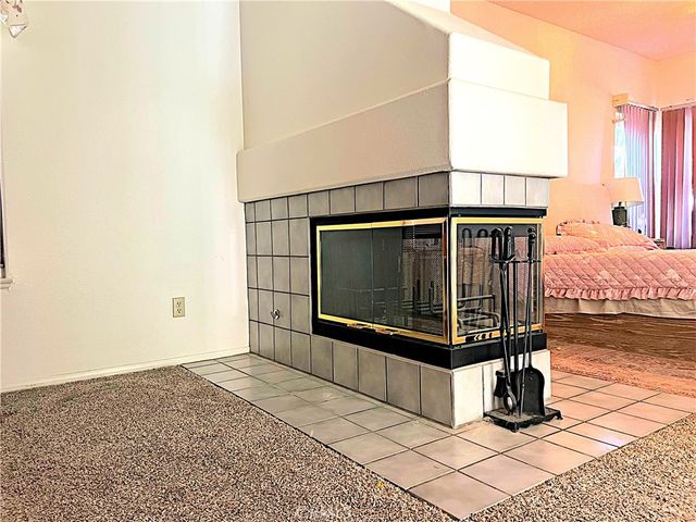 42205 Round Hill Drive, Lancaster, CA 93536