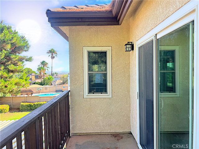 42205 Round Hill Drive, Lancaster, CA 93536