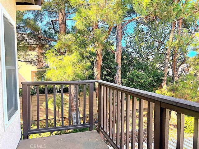 42205 Round Hill Drive, Lancaster, CA 93536