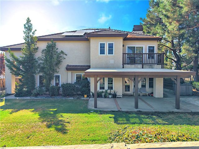 42205 Round Hill Drive, Lancaster, CA 93536