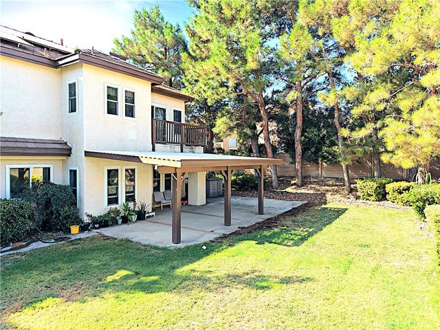 42205 Round Hill Drive, Lancaster, CA 93536