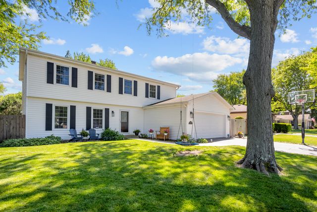 621 Nordic Court, Libertyville, IL 60048