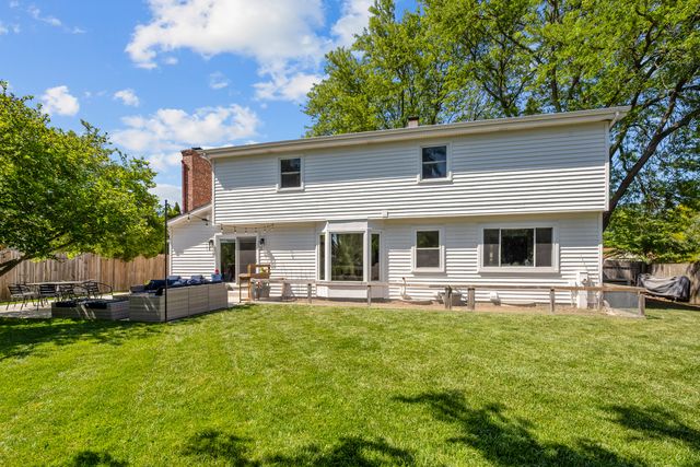 621 Nordic Court, Libertyville, IL 60048