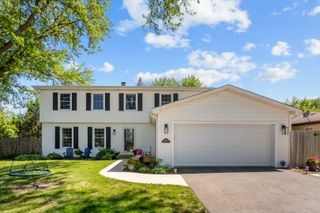 621 Nordic Court, Libertyville, IL 60048
