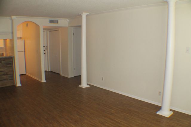 4859 Cedar Springs Road 147, Dallas, TX 75219