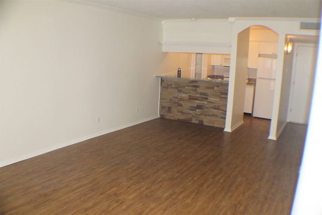 4859 Cedar Springs Road 147, Dallas, TX 75219