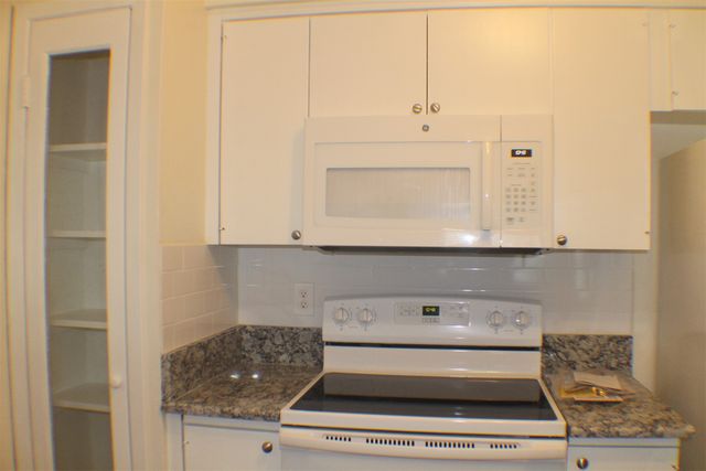4859 Cedar Springs Road 147, Dallas, TX 75219