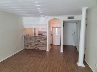 4859 Cedar Springs Road 147, Dallas, TX 75219