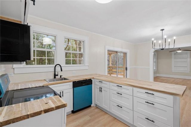 10070 Court Street, Grand Bay, AL 36541