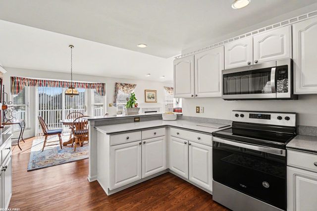 4161 Paisley Drive, Sterling Heights, MI 48314