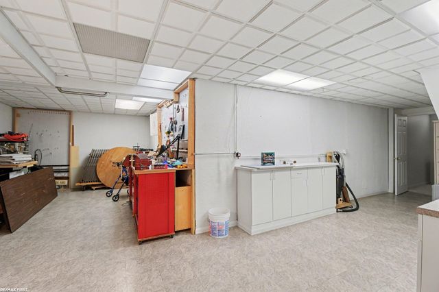 4161 Paisley Drive, Sterling Heights, MI 48314