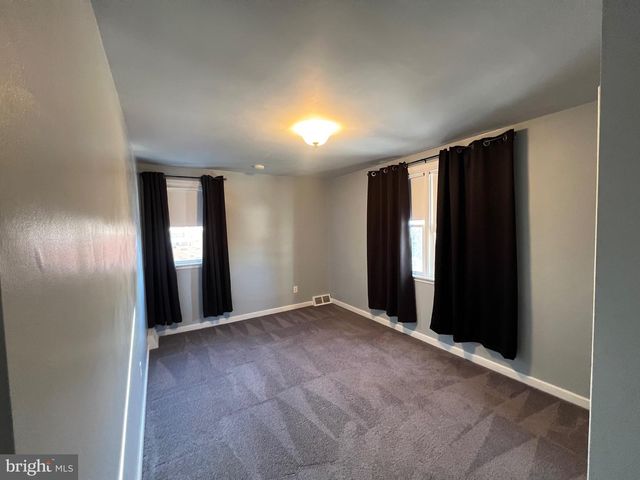 7612 LARGE ST, Philadelphia, PA 19152