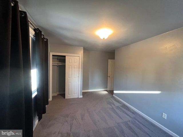 7612 LARGE ST, Philadelphia, PA 19152