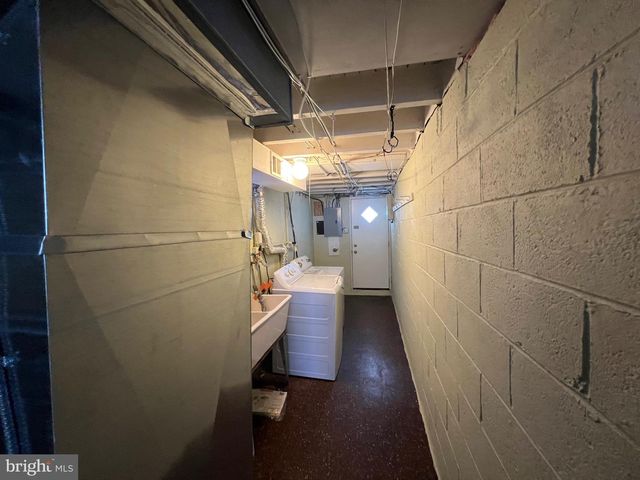 7612 LARGE ST, Philadelphia, PA 19152