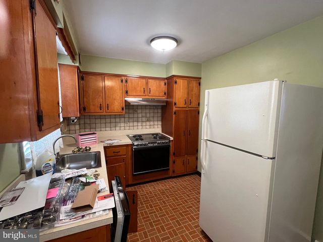 7612 LARGE ST, Philadelphia, PA 19152